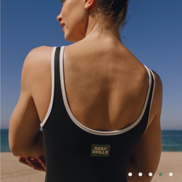 Daily Drills Layered Go! Playsuit - Picture 4 of 10